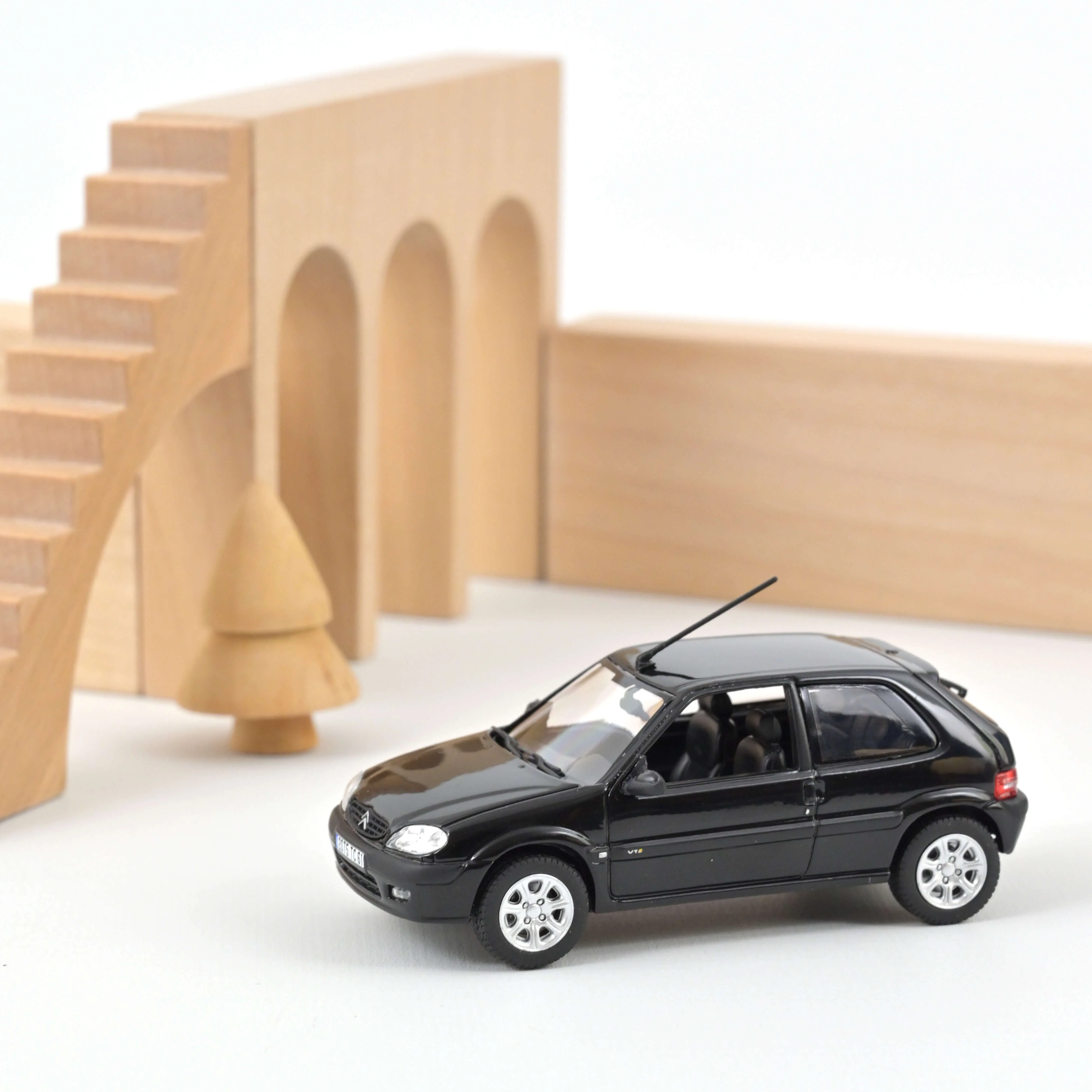Miniature 1