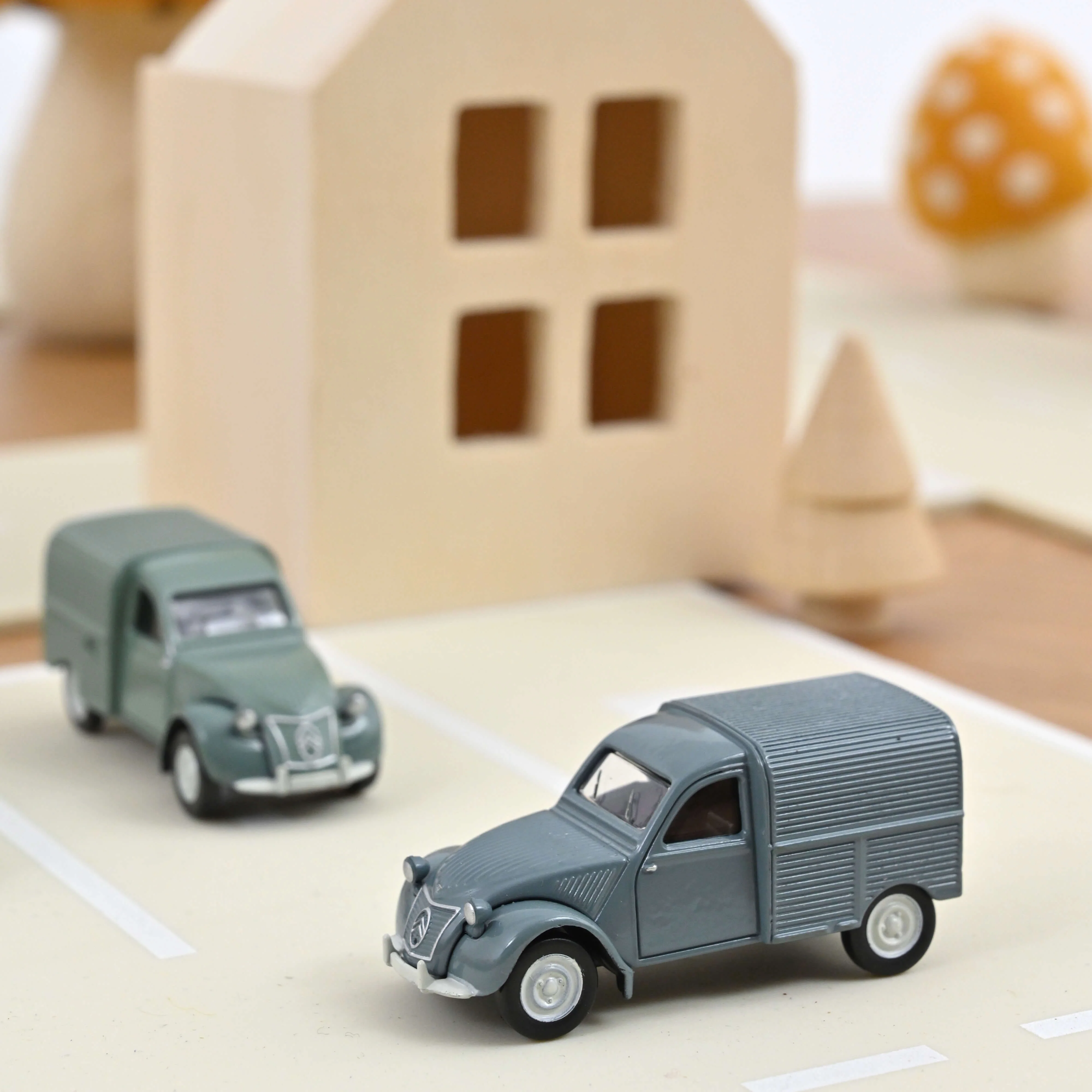 Miniature 1