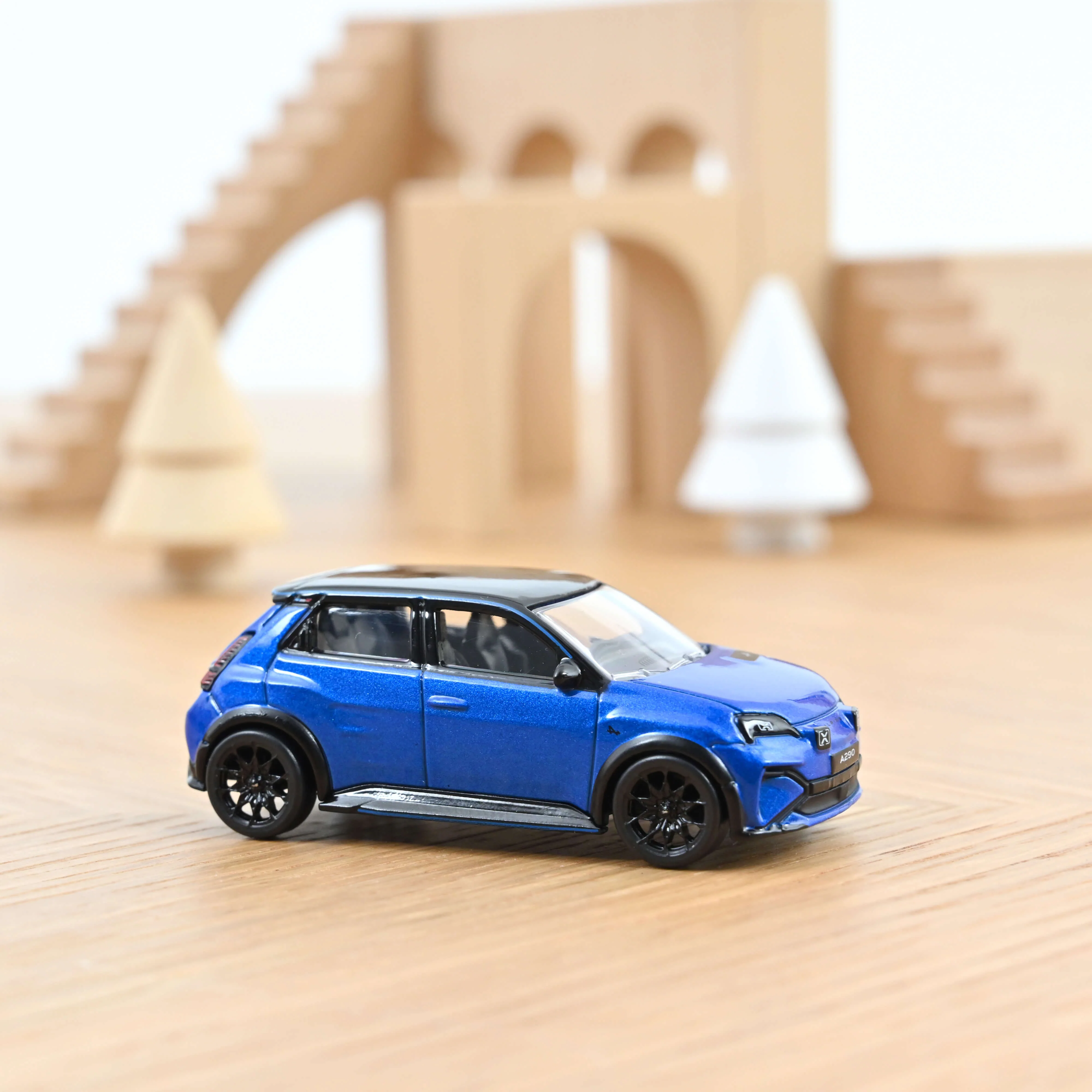 Miniature 1