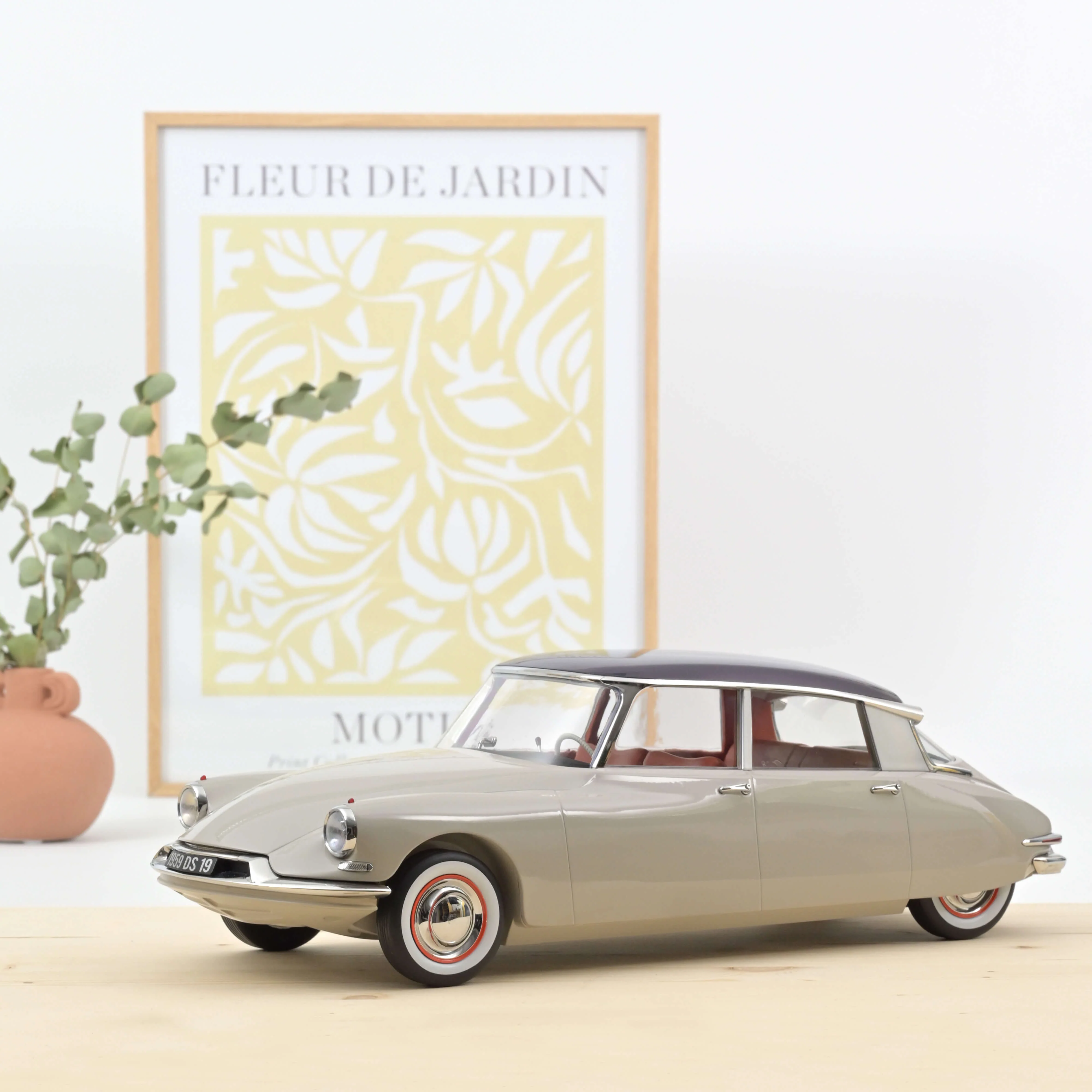 Miniature 1